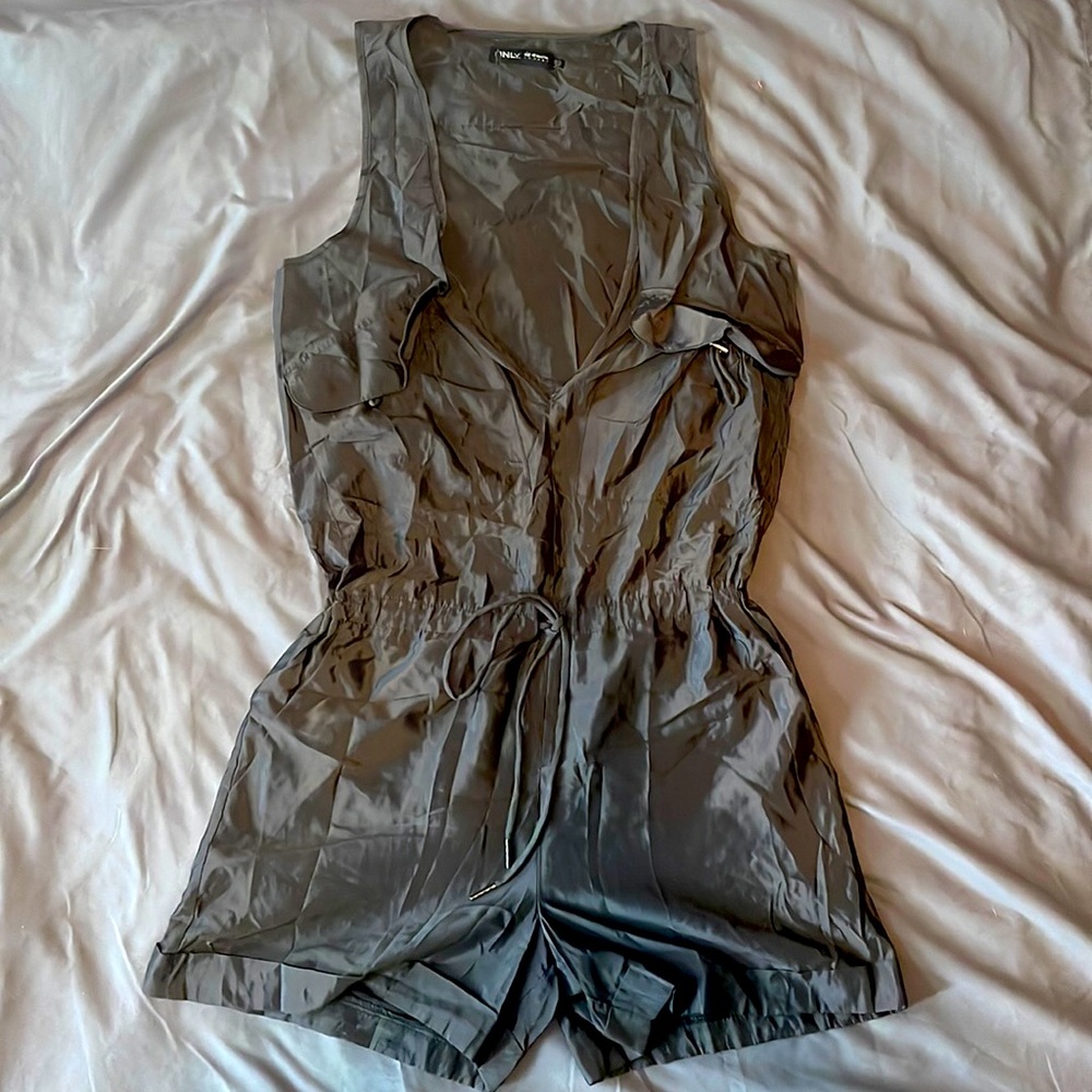 ONLY DARK GREY ROMPER SIZE 27